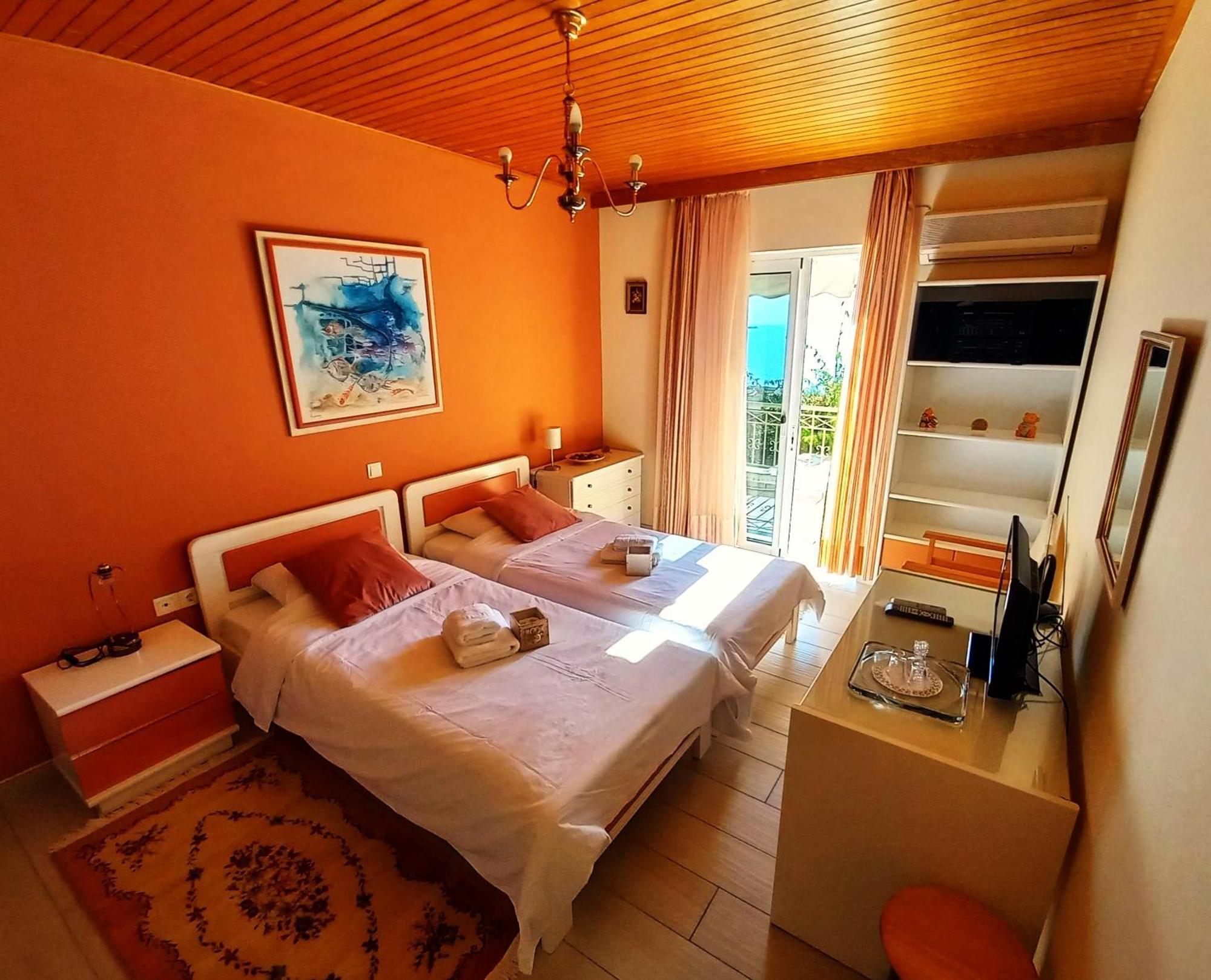Villa "Eva" - Entire Beachfront Holiday Home - 4S Agia Marina  Exterior photo